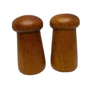 Vtg Teak Wood Salt Pepper Shakers Mushroom Shaped MCM 4” Chess Pawn